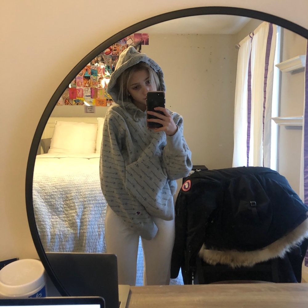 CHAMPION SWEATSHIRT